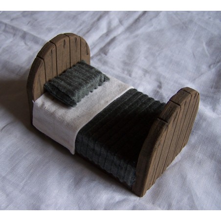 Letto matrimoniale 032