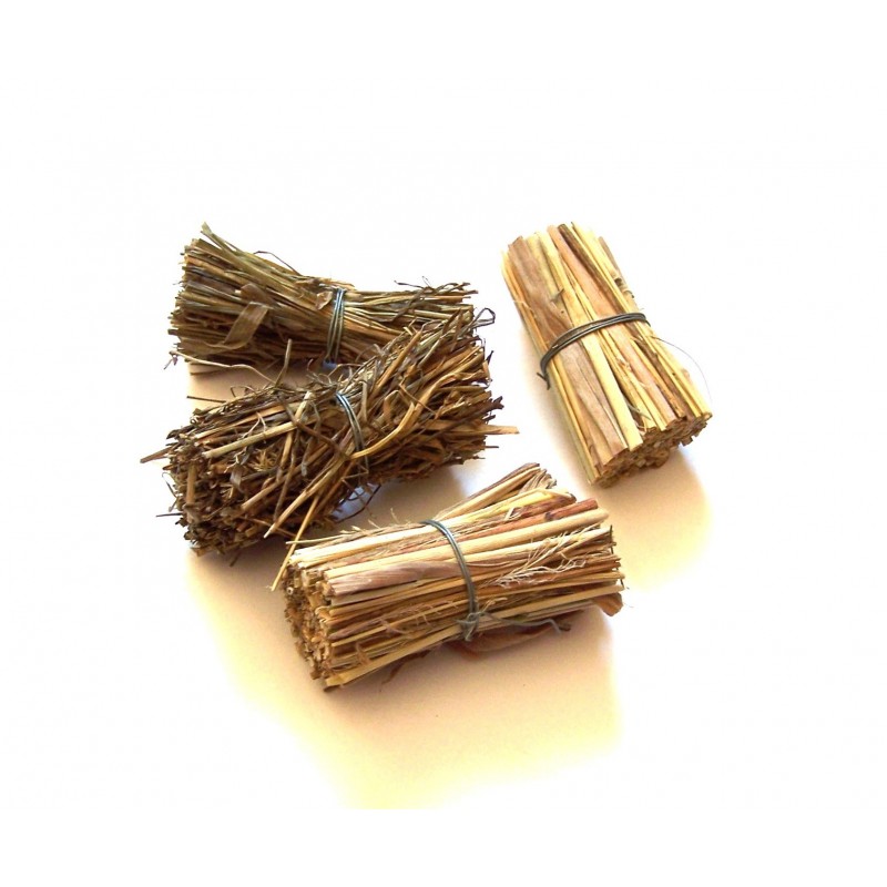 Confezione di 4 fascine fieno 010