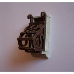 Finestra un'anta con grata arrugginita 131