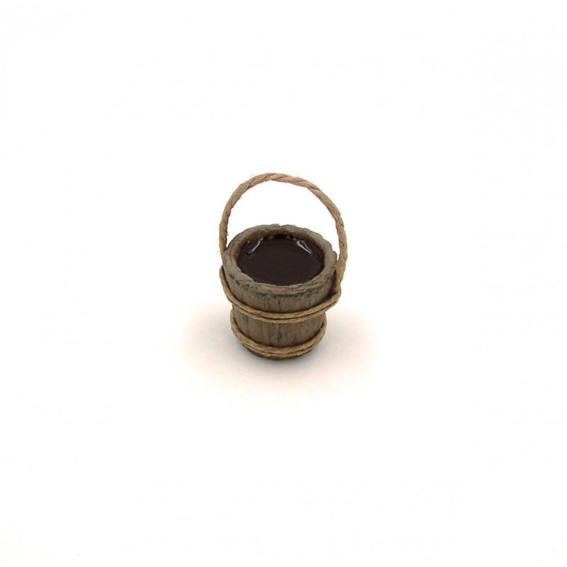 Secchio con vino rosso 048