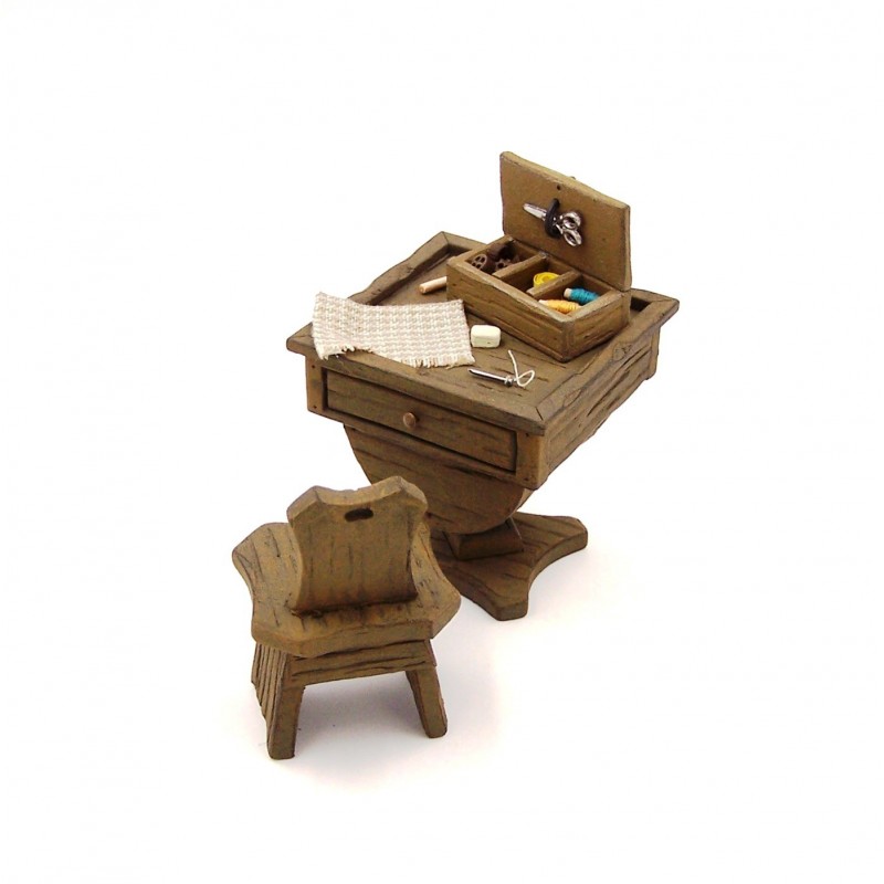 Tavolino da cucito 121