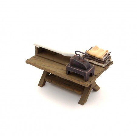 Tavolino con asse da stiro 122