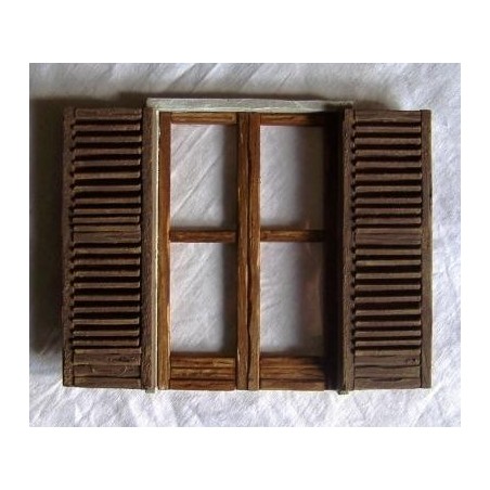 Finestra a balcone con veneziane 039