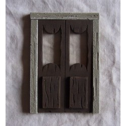  Finestra a balcone con cornice 058