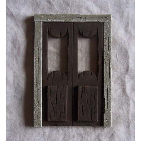  Finestra a balcone con cornice 058