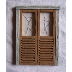 Finestra a balcone con cornice 066
