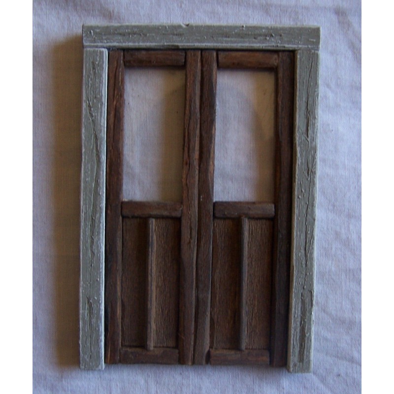  Finestra a balcone con cornice 071