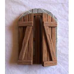 Finestra a balcone con sportelli semi chiusi 087