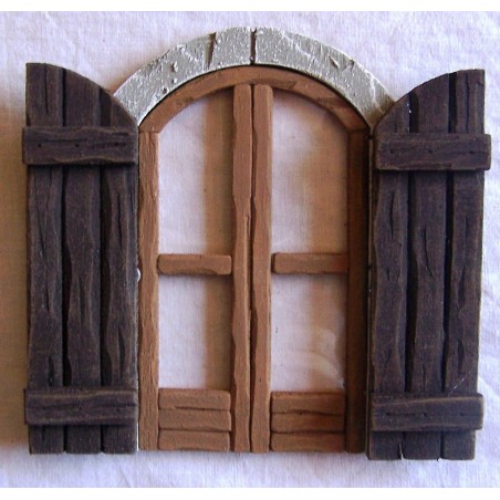 Finestra a balcone arrotondato con sportelli aperti 090