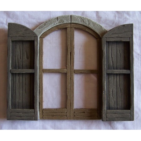 Finestra a balcone arrotondato con sportelli aperti 092