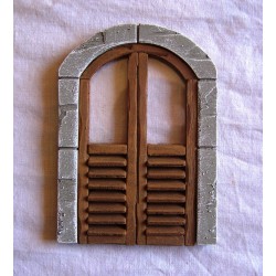  Finestra a balcone arrotondato con cornice 100